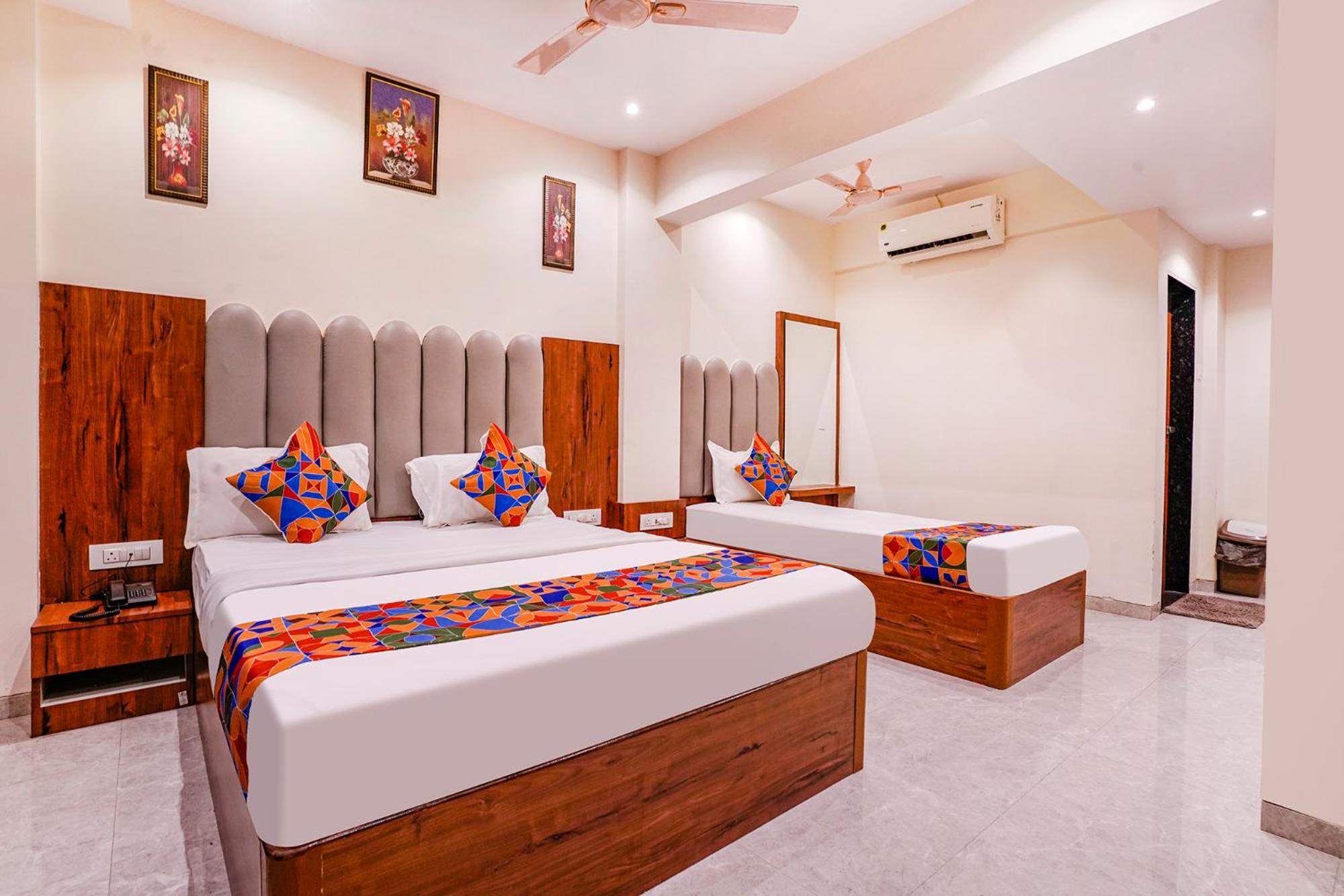 Fabexpress Utsav Residency - Nr Panvel Otel Jāmb Dış mekan fotoğraf