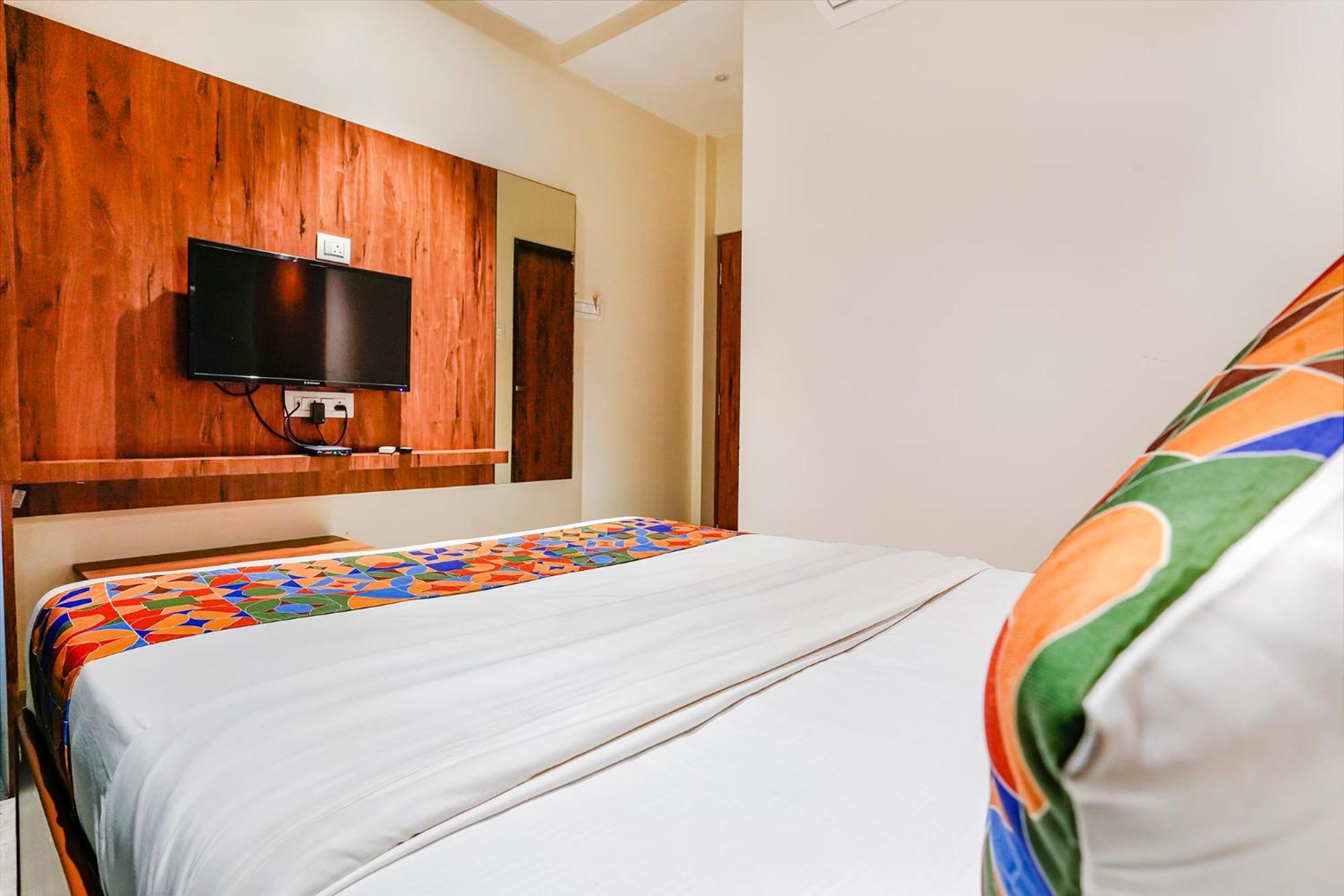 Fabexpress Utsav Residency - Nr Panvel Otel Jāmb Dış mekan fotoğraf