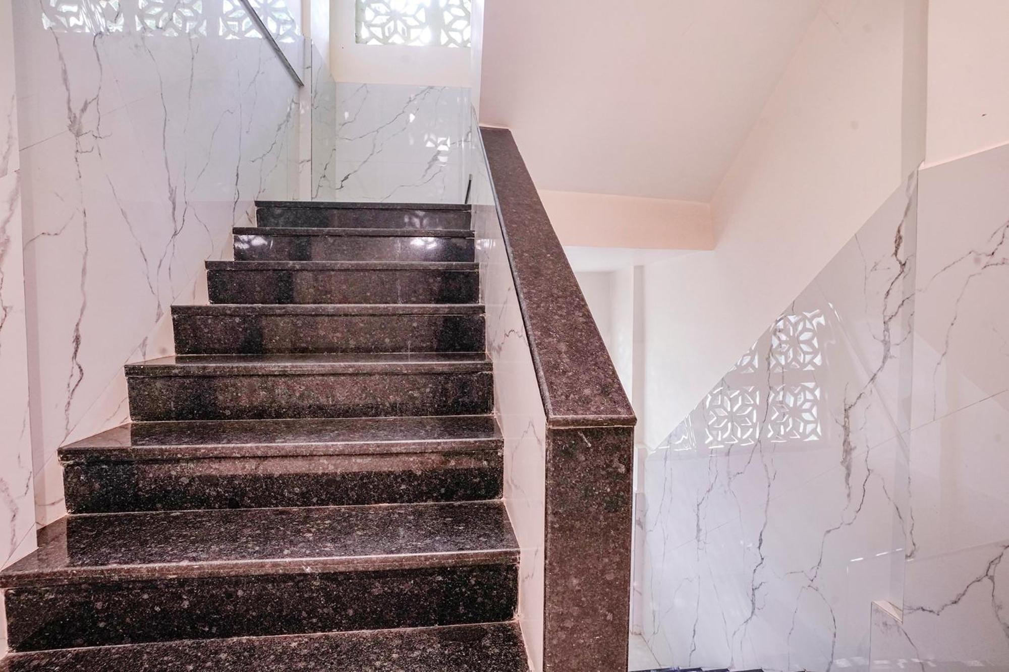 Fabexpress Utsav Residency - Nr Panvel Otel Jāmb Dış mekan fotoğraf