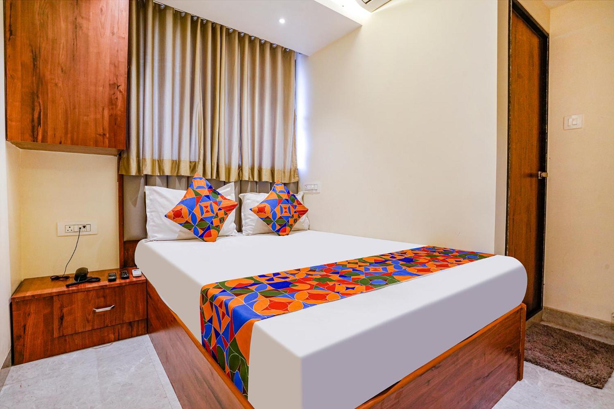 Fabexpress Utsav Residency - Nr Panvel Otel Jāmb Dış mekan fotoğraf