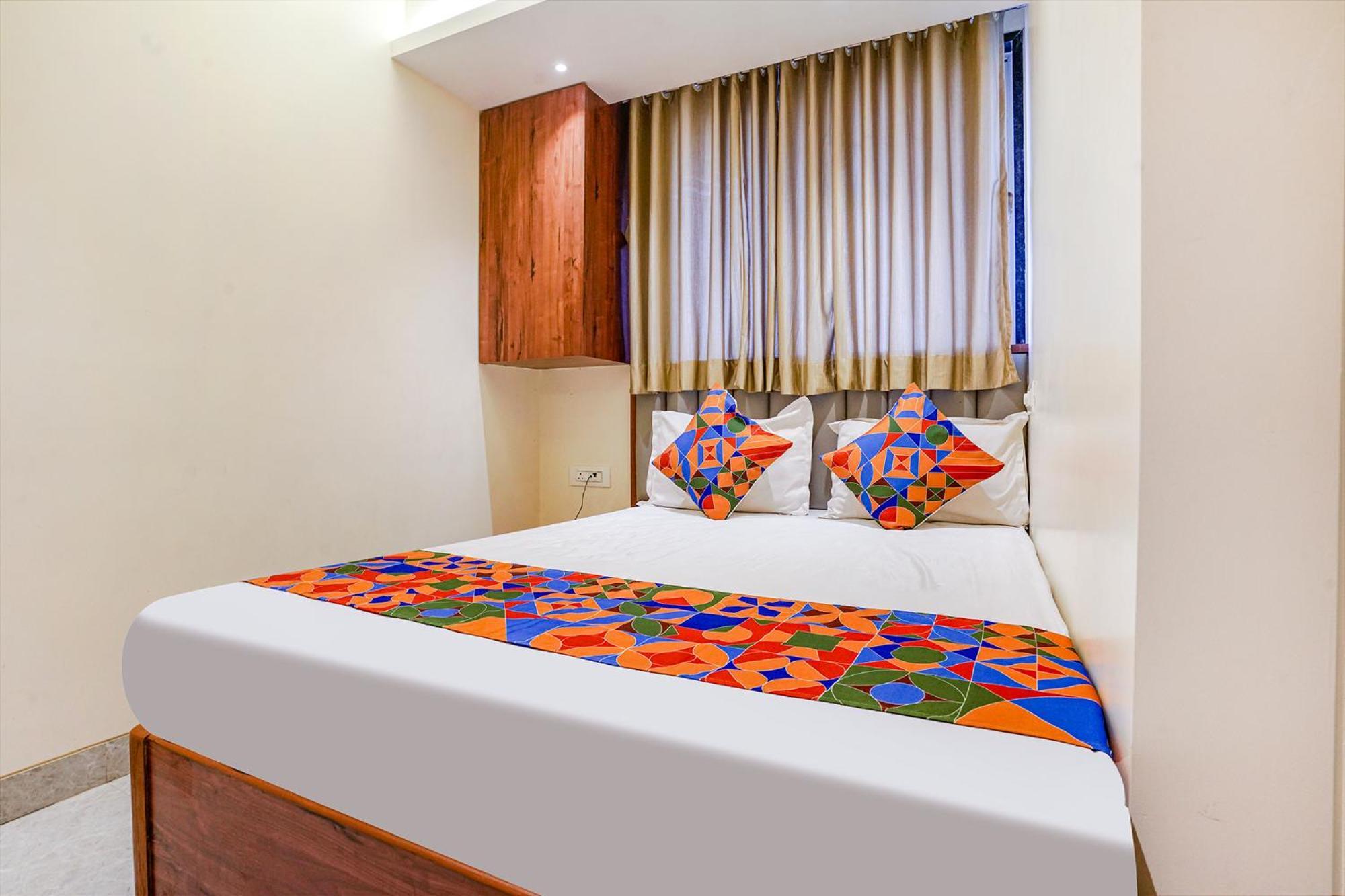 Fabexpress Utsav Residency - Nr Panvel Otel Jāmb Dış mekan fotoğraf